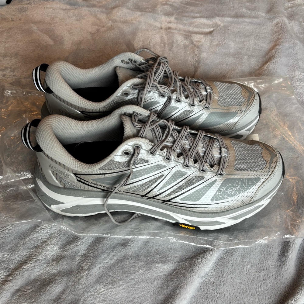 Hoka - Mafate Speed 2 
No box - basically new. 
Worn 3/4 times.